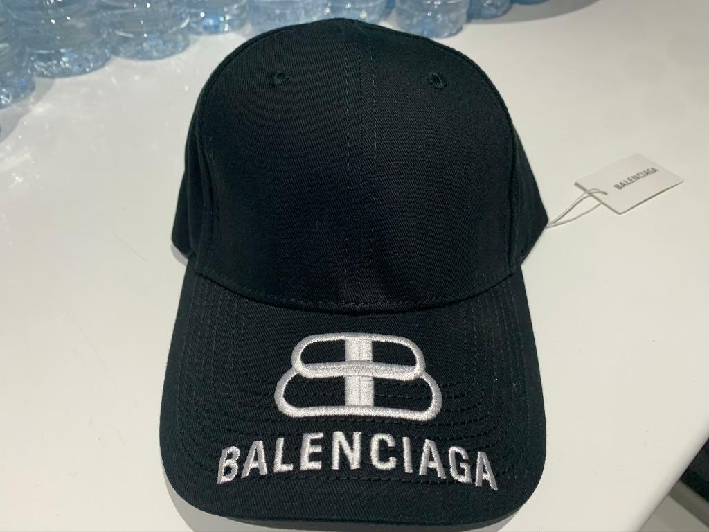 balenciaga cap tag